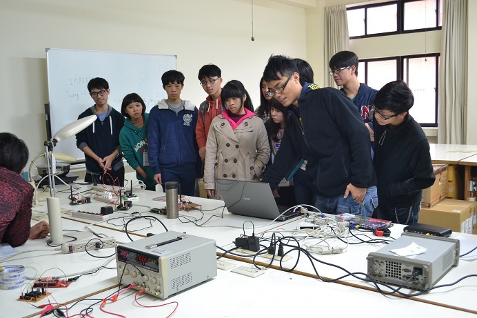 2016電機實驗營圖片